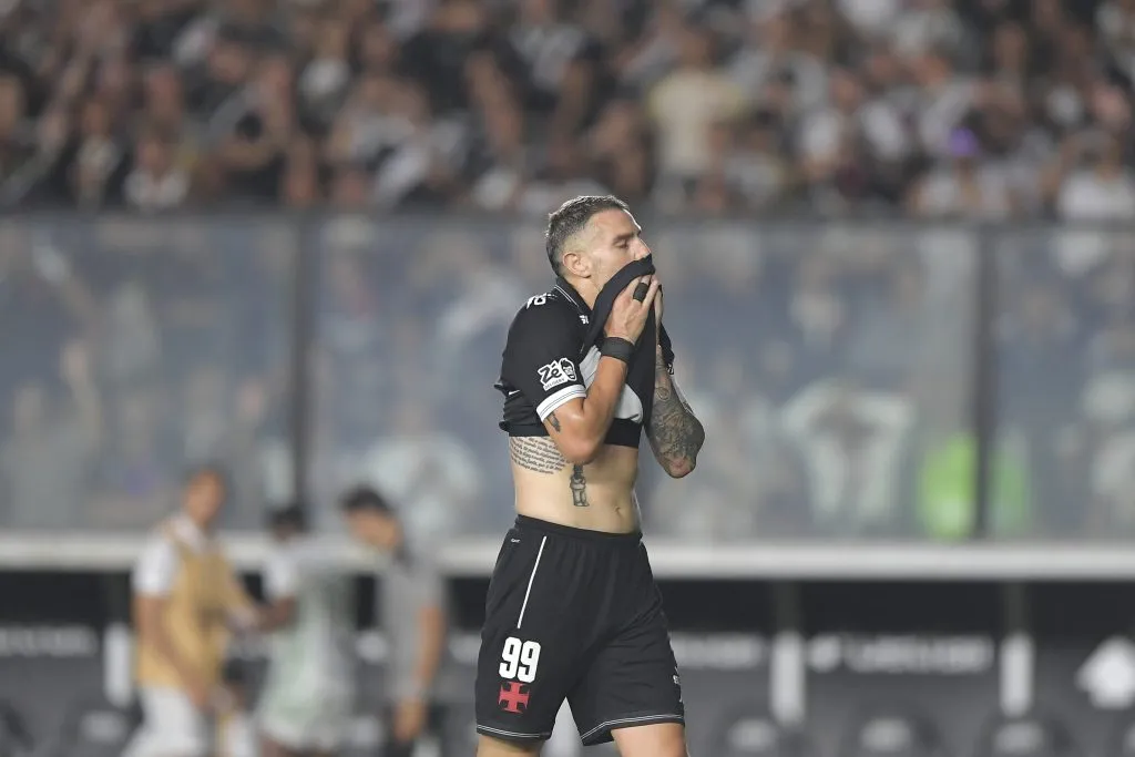 Vegetti jogador do Vasco durante partida contra o Ceara no estadio Sao Januario pelo campeonato Brasileiro A 2025. Foto: Thiago Ribeiro/AGIF