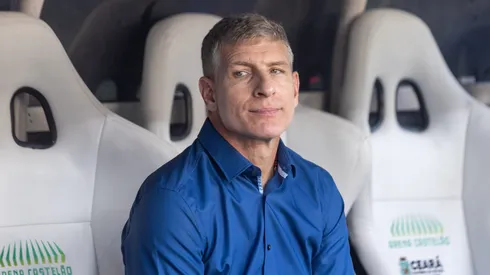 Martin Palermo tecnico do Fortaleza durante partida contra o Vitoria no estadio Arena Castelao pelo campeonato Brasileiro A 2025. Foto: Lucas Emanuel/AGIF