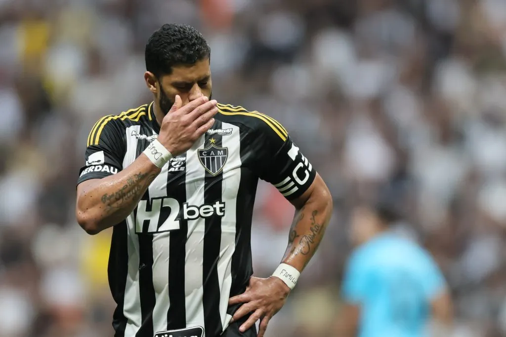 MG – BELO HORIZONTE – 14/09/2025 – BRASILEIRO A 2025, ATLETICO-MG X SANTOS – Hulk jogador do Atletico-MG lamenta durante partida contra o Santos no estadio Arena MRV pelo campeonato Brasileiro A 2025. Foto: Gilson Lobo/AGIF