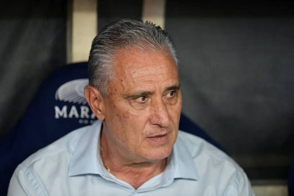 RJ – RIO DE JANEIRO – 29/09/2024 – BRASILEIRO A 2024, FLAMENGO X ATHLETICO-PR – Tite tecnico do Flamengo durante partida contra o Athletico-PR no estadio Maracana pelo campeonato Brasileiro A 2024. Foto: Thiago Ribeiro/AGIF