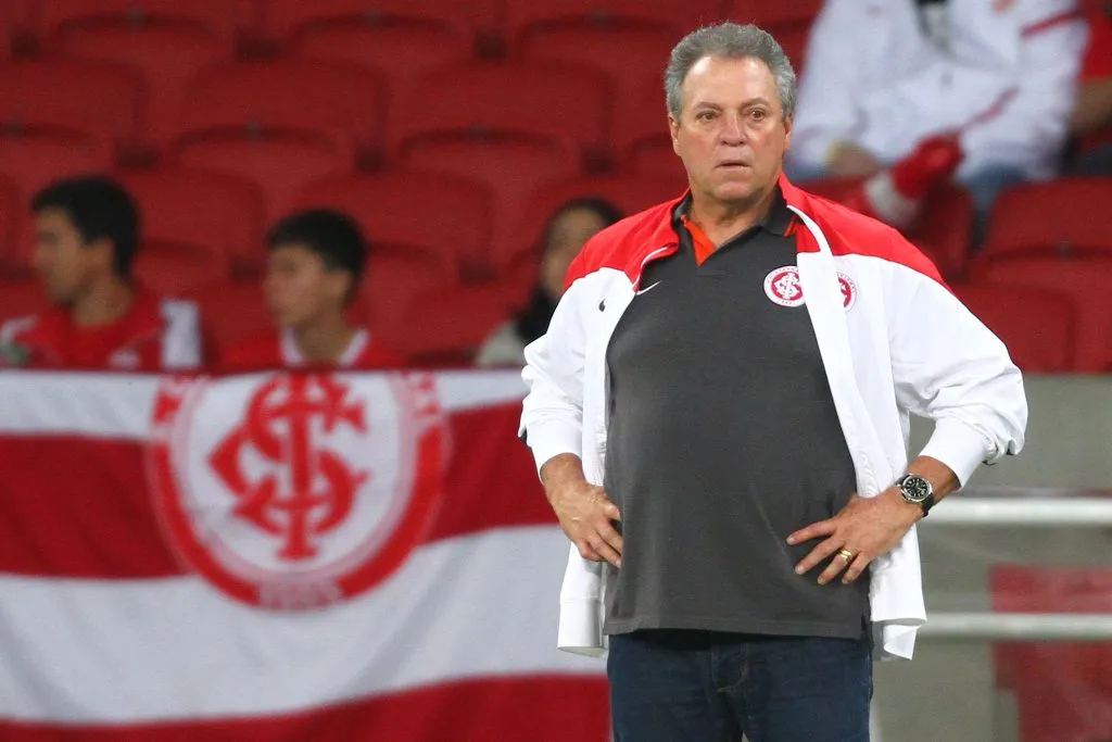 PORTO ALEGRE, BRAZIL – APRIL 19: Abel Braga, coach of Internacional during the match between Internacional and Vitoria as part of Brasileirao Series A 2014, at Beira Rio Stadium on April 19, 2014 in Porto Alegre, Brazil. (Photo by Lucas Uebel/Getty Images)