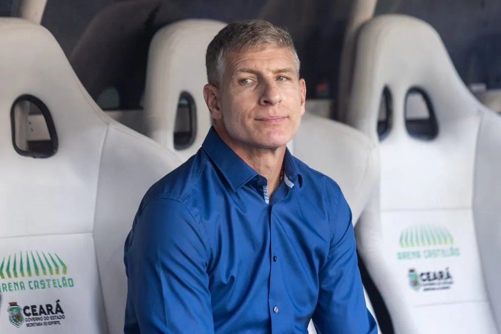 CE – FORTALEZA – 13/09/2025 – BRASILEIRO A 2025, FORTALEZA X VITORIA –  Martin Palermo tecnico do Fortaleza durante partida contra o Vitoria no estadio Arena Castelao pelo campeonato Brasileiro A 2025. Foto: Lucas Emanuel/AGIF