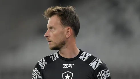 Neto goleiro do Botafogo durante aquecimento antes da partida contra o LDU no estadio Engenhao pelo campeonato Copa Libertadores 2025. Foto: Thiago Ribeiro/AGIF