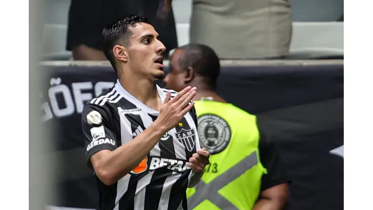 MG - BELO HORIZONTE - 22/09/2024 - BRASILEIRO A 2024, ATLETICO-MG X BRAGANTINO - Cadu jogador do Atletico-MG comemora seu gol durante partida contra o Bragantino no estadio Arena MRV pelo campeonato Brasileiro A 2024. Foto: Gilson Lobo/AGIF