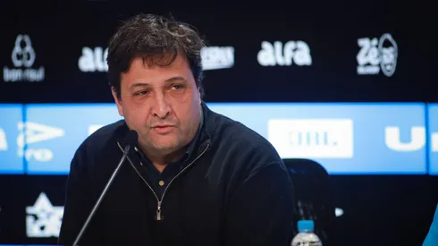 RS – PORTO ALEGRE – 29/08/2025 – GREMIO, COLETIVA DE APRESENTACAO DE ARTHUR – Alberto Guerra Presidente do Gremio durante em coletiva de imprensa realizada no Arena do Gremio. Foto: Maxi Franzoi/AGIF