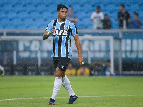 Arezo, atacante do Grêmio, pode seguir no Peñarol, do Uruguai