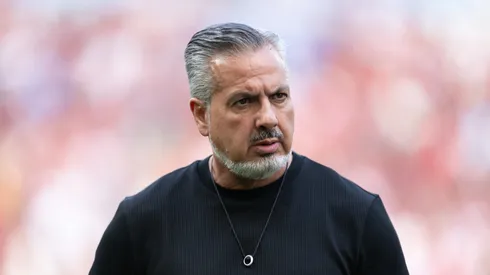 José Boto diretor de futebol do Flamengo antes da partida contra o Vasco no estádio Maracanã pelo campeonato Brasileiro A 2025. Foto: Jorge Rodrigues/AGIF