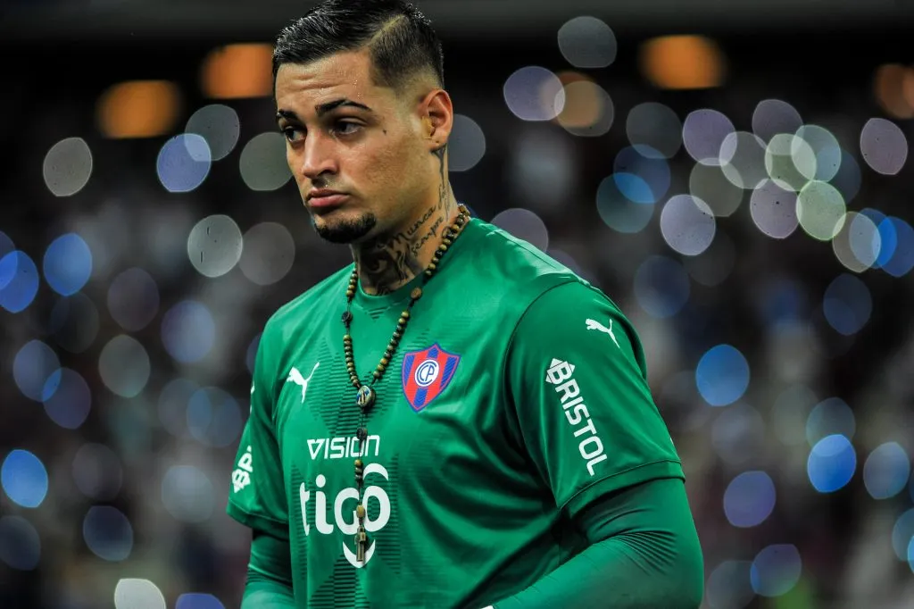 Jean goleiro do Cerro Porteno durante partida contra o Fortaleza no estadio Arena Castelao pelo campeonato Libertadores 2023. Foto: Kely Pereira/AGIF