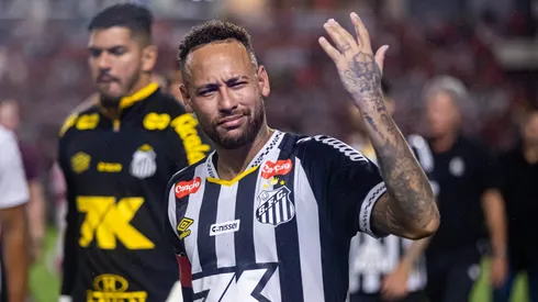 Neymar em campo pelo Santos. Foto: Itawi Albuquerque/AGIF