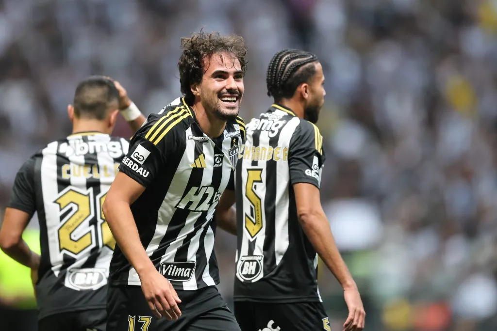 MG – BELO HORIZONTE – 14/09/2025 – BRASILEIRO A 2025, ATLETICO-MG X SANTOS – Igor Gomes jogador do Atletico-MG comemora seu gol durante partida contra o Santos no estadio Arena MRV pelo campeonato Brasileiro A 2025. Foto: Gilson Lobo/AGIF