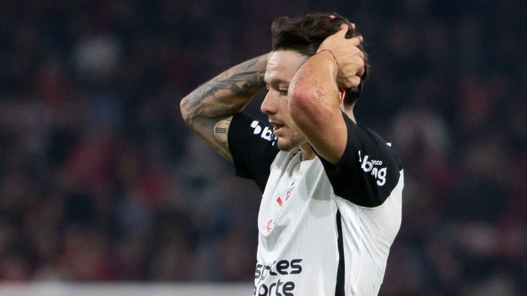 Rodrigo Garro em partida pelo Corinthians. Foto: Giovani Baccin/AGIF