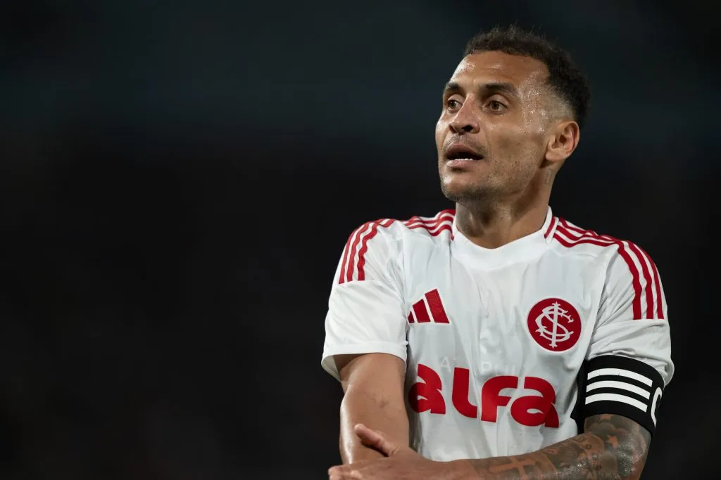 Alan Patrick foi um dos escolhidos por Maurício Saraiva. Foto: Jorge Rodrigues/AGIF