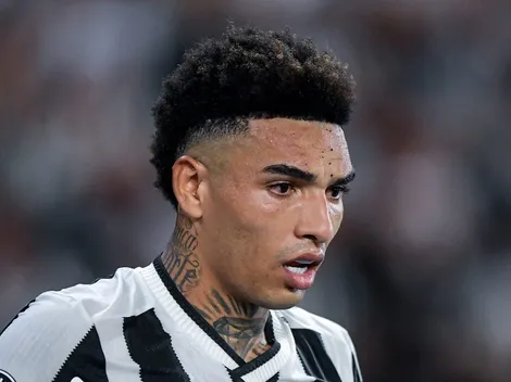 Ex-Botafogo, Igor Jesus repercute após boa atuação na Inglaterra