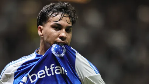 MG - BELO HORIZONTE - 27/08/2025 - COPA DO BRASIL 2025, ATLETICO-MG X CRUZEIRO - Kaio Jorge jogador do Cruzeiro comemora seu gol durante partida contra o Atletico-MG no estadio Arena MRV pelo campeonato Copa Do Brasil 2025. Foto: Gilson Lobo/AGIF