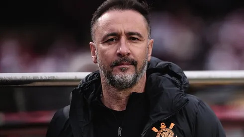 Vítor Pereira técnico do Corinthians durante partida contra o São Paulo no estádio Morumbi pelo campeonato Brasileiro A 2022. Foto: Ettore Chiereguini/AGIF