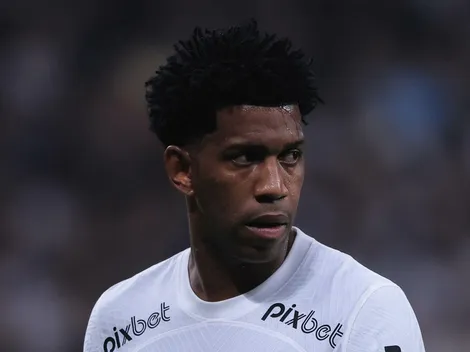 Ex-Corinthians, zagueiro Gil anuncia aposentadoria