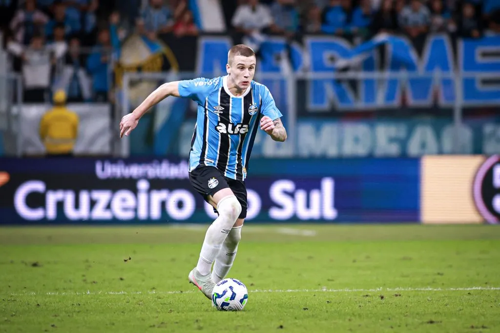 Igor Serrote foi vendido pelo Grêmio por US$ 5,5 milhões (R$ 30,7 milhões). Foto: Maxi Franzoi/AGIF