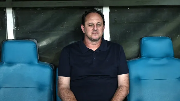 BA - SALVADOR - 15/09/2025 - BRASILEIRO A 2025, BAHIA X CRUZEIRO - Rogerio Ceni tecnico do Bahia durante partida contra o Cruzeiro no estadio Arena Fonte Nova pelo campeonato Brasileiro A 2025. Foto: Marcio Jose/AGIF