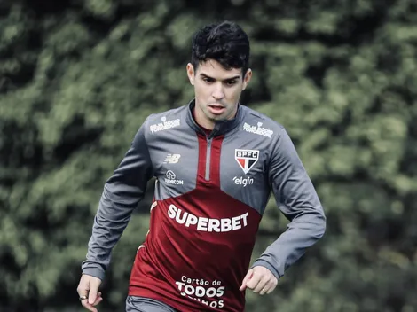 Oscar volta a treinar sem limitações e pode ser novidade no São Paulo