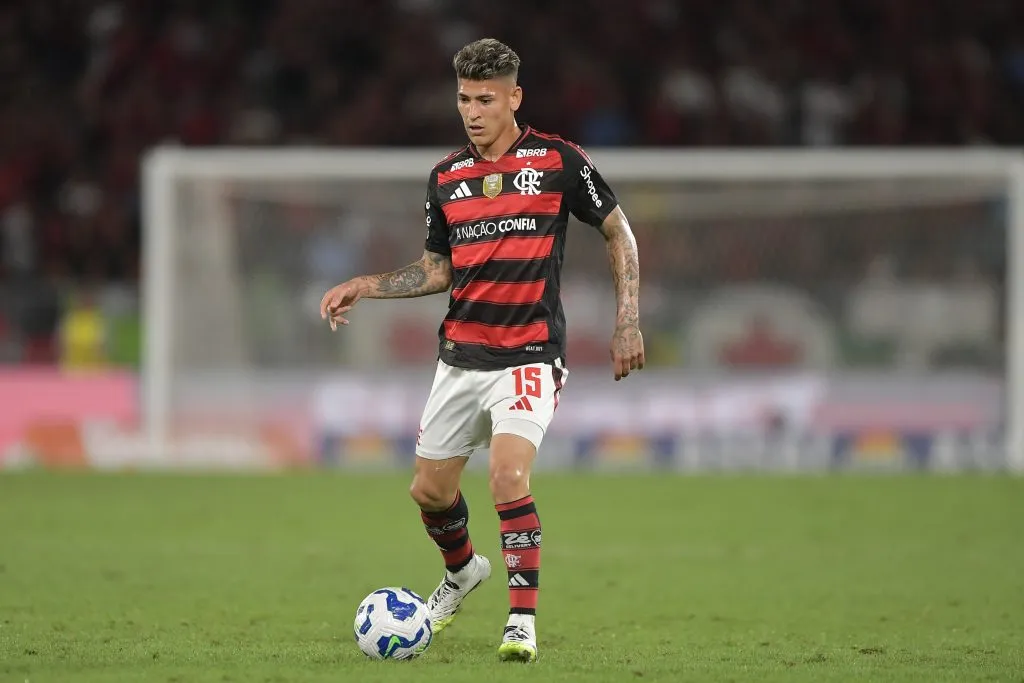 RJ – RIO DE JANEIRO – 25/08/2025 – BRASILEIRO A 2025, FLAMENGO X VITORIA – Carrascal jogador do Flamengo durante partida contra o Vitoria no estadio Maracana pelo campeonato Brasileiro A 2025. Foto: Thiago Ribeiro/AGIF