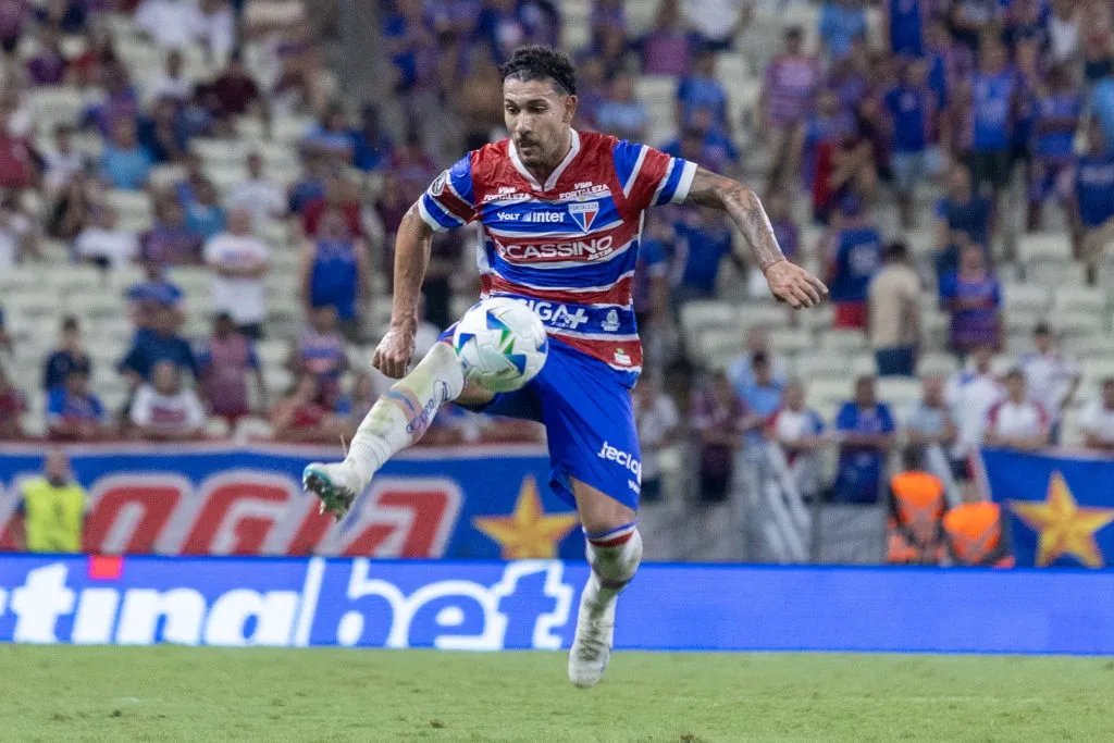 Mancuso jogador do Fortaleza durante partida contra o Velez Sarsfield no estadio Castelao pelo campeonato Copa Libertadores 2025. Foto: Lucas Emanuel/AGIF
