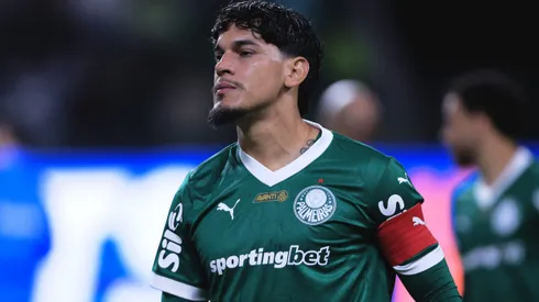 SP – SAO PAULO – 13/09/2025 – BRASILEIRO A 2025, PALMEIRAS X INTERNACIONAL – Gustavo Gomez jogador do Palmeiras durante partida contra o Internacional no estadio Arena Allianz Parque pelo campeonato Brasileiro A 2025. Foto: Ettore Chiereguini/AGIF