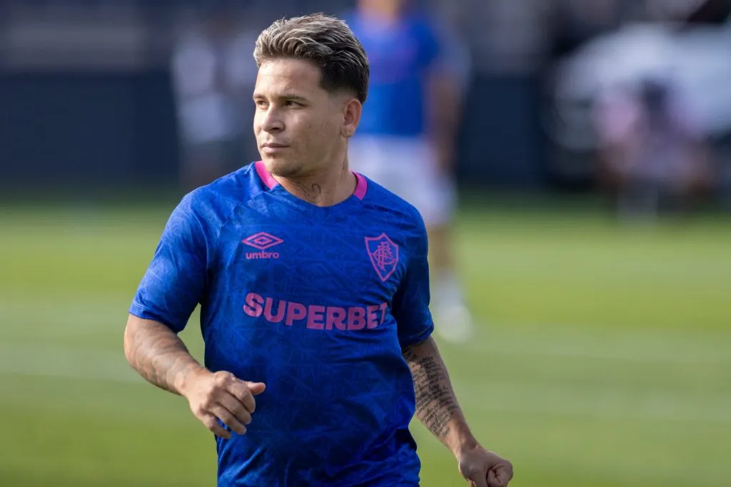 Yeferson Soteldo jogador do Fluminense durante aquecimento antes da partida contra o Bragantino no estadio Cicero De Souza Marques pelo campeonato Brasileiro A 2025. Foto: Joisel Amaral/AGIF
