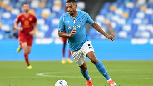 NAPLES, ITALY – APRIL 28: Juan Jesus of SSC Napoli during the Serie A TIM match between SSC Napoli and AS Roma – Serie A TIM at Stadio Diego Armando Maradona on April 28, 2024 in Naples, Italy. (Photo by Francesco Pecoraro/Getty Images)