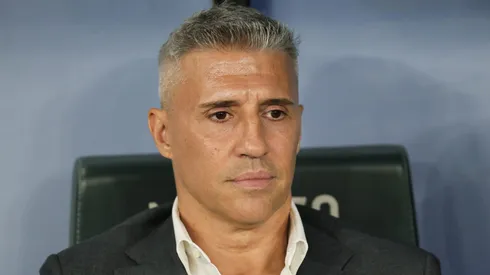 Crespo durante confronto contra o Cruzeiro no Brasileirão 2025.