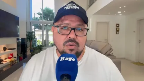 Alex Bagé é torcedor do Grêmio. Foto: Reprodução/YouTube