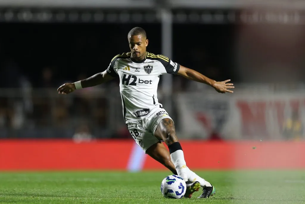 Caio Paulista pode continuar no Atlético – Foto: Marlon Costa/AGIF.