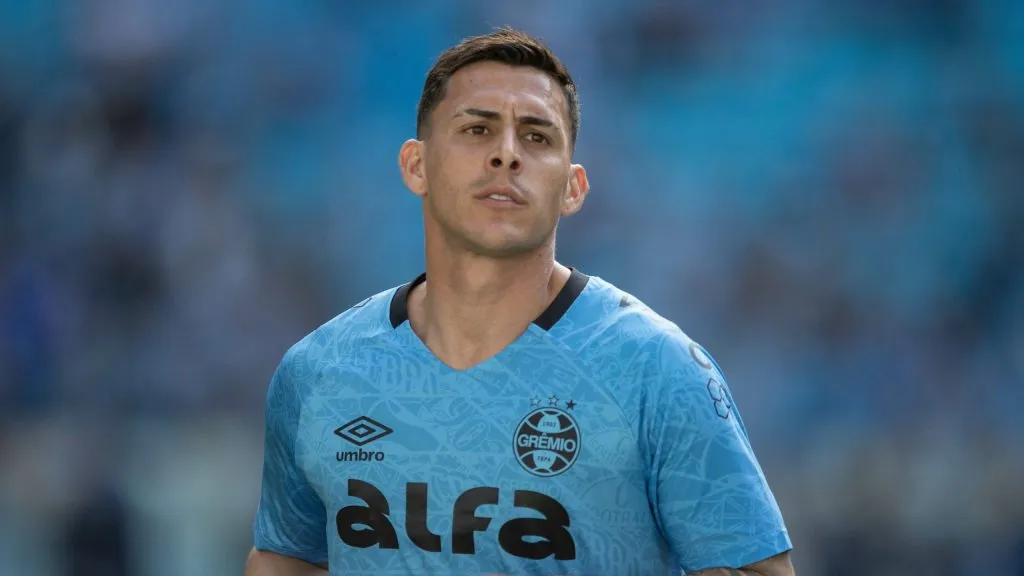 Pavon durante jogo do Grêmio. Foto: Liamara Polli/AGIF