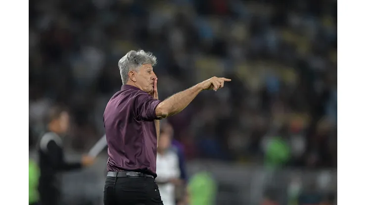 RJ - RIO DE JANEIRO - 13/09/2025 - BRASILEIRO A 2025, FLUMINENSE X CORINTHIANS - Renato Gaucho tecnico do Fluminense durante partida contra o Corinthians no estadio Maracana pelo campeonato Brasileiro A 2025. Foto: Thiago Ribeiro/AGIF