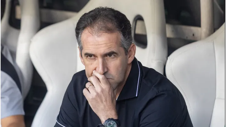 Leo Conde tecnico do Ceara durante partida contra o Juventude no estadio Arena Castelao pelo campeonato Brasileiro A 2025. Foto: Lucas Emanuel/AGIF