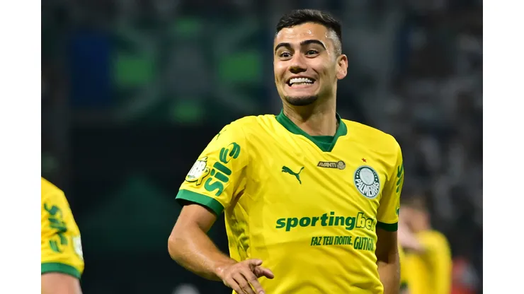 SP - SAO PAULO - 20/09/2025 - BRASILEIRO A 2025, PALMEIRAS X FORTALEZA - Andreas Pereira jogador do Palmeiras comemora seu gol durante partida contra o Fortaleza no estadio Arena Allianz Parque pelo campeonato Brasileiro A 2025. Foto: Jota Erre/AGIF