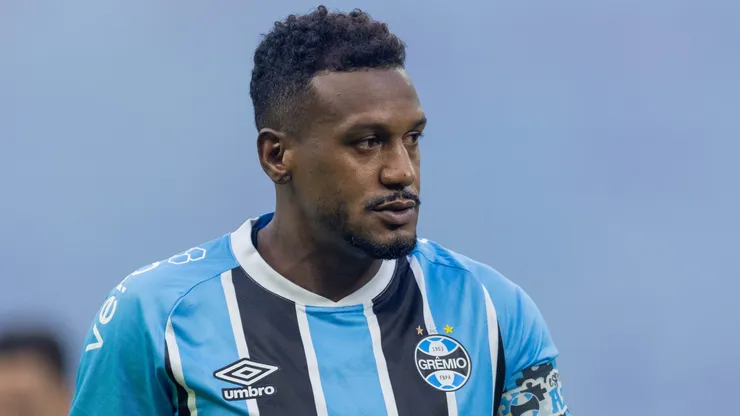 Edenílson em campo pelo Grêmio. Foto: Liamara Polli/AGIF