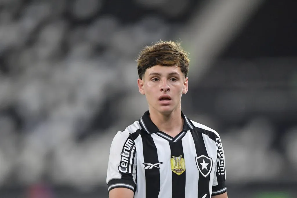 Montoro jogador do Botafogo durante partida contra o Bragantino no estadio Engenhao pelo campeonato Copa Do Brasil 2025. Foto: Thiago Ribeiro/AGIF