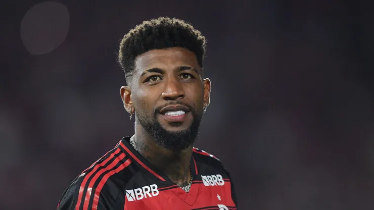 RJ - RIO DE JANEIRO - 27/07/2025 - BRASILEIRO A 2025, FLAMENGO X ATLETICO-MG - Emerson Royal jogador do Flamengo antes da partida contra o Atletico-MG no estadio Maracana pelo campeonato Brasileiro A 2025. Foto: Thiago Ribeiro/AGIF
