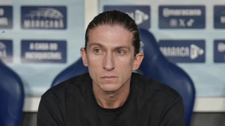 Filipe Luís técnico do Flamengo durante partida contra o Vasco no estádio Maracanã pelo campeonato Brasileiro A 2025. Foto: Thiago Ribeiro/AGIF