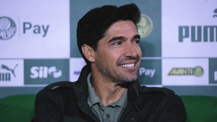 Abel Ferreira técnico do Palmeiras durante partida contra o Grêmio no estádio Arena Allianz Parque pelo campeonato Brasileiro A 2025. Foto: Ettore Chiereguini/AGIF