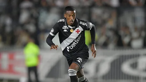 RJ – RIO DE JANEIRO – 14/09/2025 – BRASILEIRO A 2025, VASCO X CEARA – Robert Renan jogador do Vasco durante partida contra o Ceara no estadio Sao Januario pelo campeonato Brasileiro A 2025. Foto: Thiago Ribeiro/AGIF