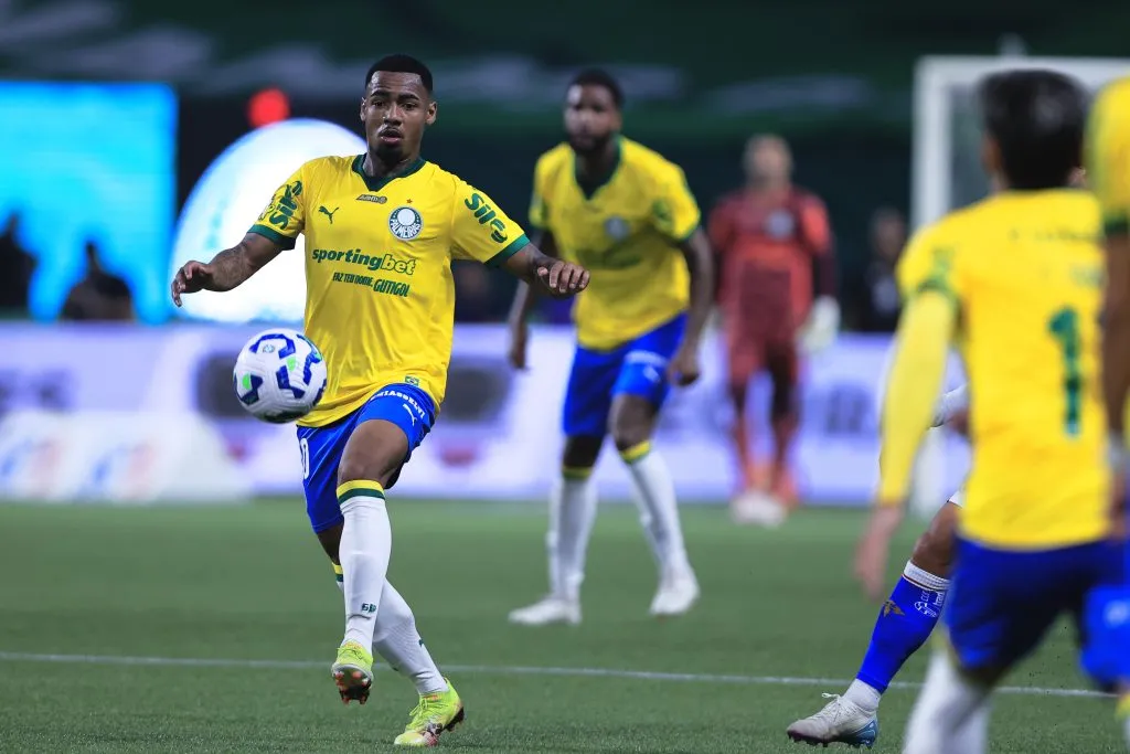 SP – SAO PAULO – 20/09/2025 – BRASILEIRO A 2025, PALMEIRAS X FORTALEZA – Allan jogador do Palmeiras durante partida contra o Fortaleza no estadio Arena Allianz Parque pelo campeonato Brasileiro A 2025. Foto: Ettore Chiereguini/AGIF