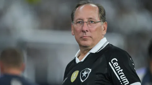 John Textor estará como um dos representantes do Botafogo na Bola de Ouro