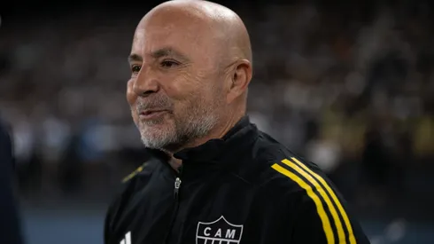 RJ – RIO DE JANEIRO – 20/09/2025 – BRASILEIRO A 2025, BOTAFOGO X ATLETICO-MG – Jorge Sampaoli tecnico do Atletico-MG durante partida contra o Botafogo no estadio Engenhao pelo campeonato Brasileiro A 2025. Foto: Jorge Rodrigues/AGIF