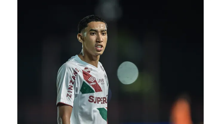 Isaque, jogando no Fluminense em 2025