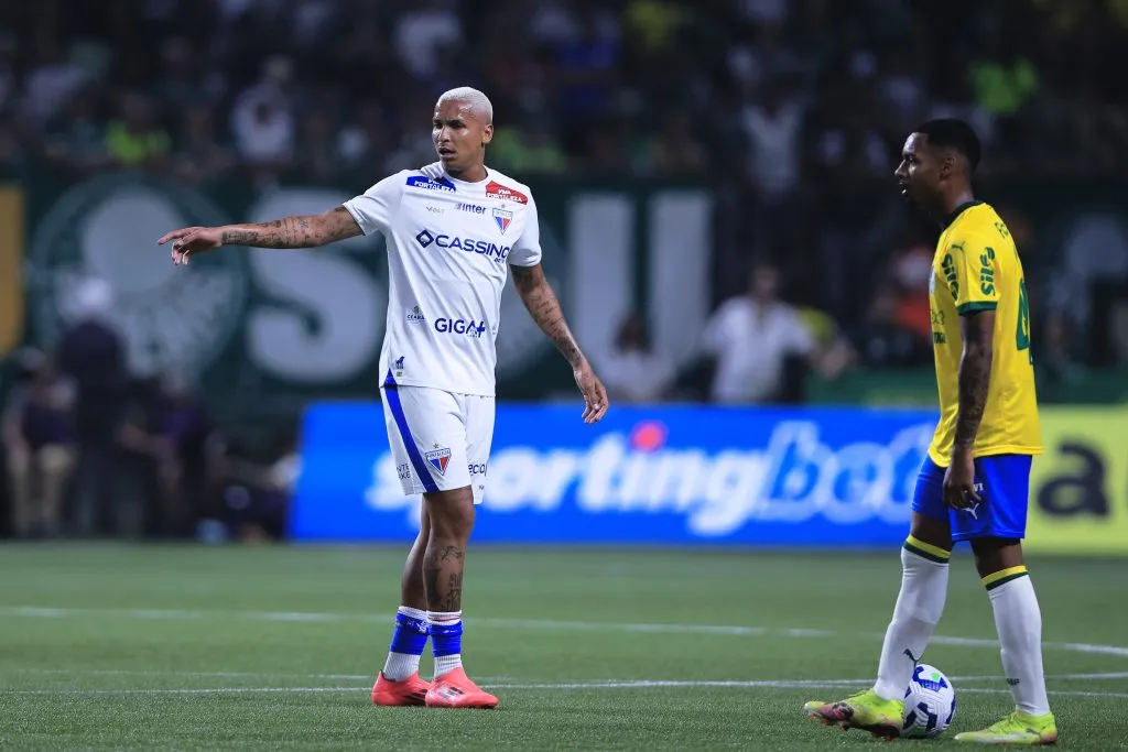 Deyverson jogador do Fortaleza durante partida contra o Palmeiras – Foto: Ettore Chiereguini/AGIF