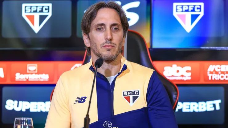 Luis Zubeldia e apresentado como novo tecnico do Sao Paulo.