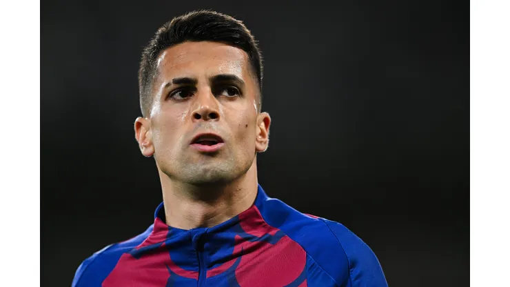 João Cancelo durante confronto entre Barcelona e Las Palmas na La Liga 2023/24. Photo by David Ramos/Getty Images