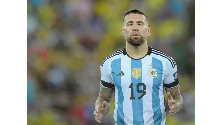 RJ - RIO DE JANEIRO - 23/11/2023 - ARQUIVO ELIMINATORIAS COPA DO MUNDO 2026, BRASIL X ARGENTINA - Jogador Otamendi da Argentina durante o hino em foto de arquivo de 21 de Novembro de 2023 durante partida contra Brasil no estadio Maracana pelo campeonato Eliminatorias Copa Do Mundo 2026. Foto: Jhony Pinho /AGIF