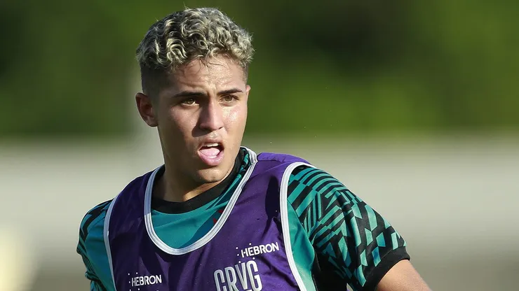 Foto: Daniel RAMALHO/VASCO - Paulinho durante treinamento do Vasco em 2023.